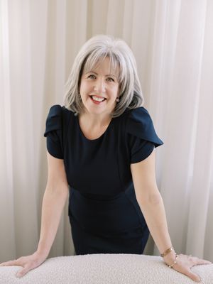 Portrait of Barb Daroux, REALTOR®.